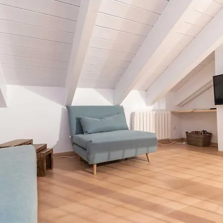 Loira Casa Sanchines: Calido Duplex En Apartment Benasque