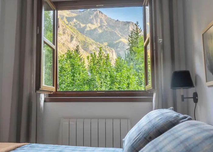 Loira Casa Sanchines: Calido Duplex En Benasque